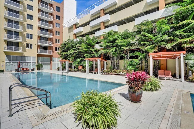 Building Photo - 2775 NE 187th St