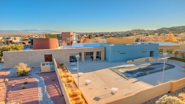 Building Photo - Beautiful Mariposa Home