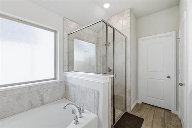 Building Photo - 6204 Thunderwing Dr