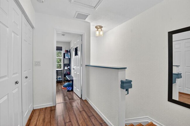 Building Photo - 22120 Majestic Woods Way