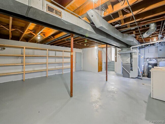 Building Photo - 7580 Thornwood St