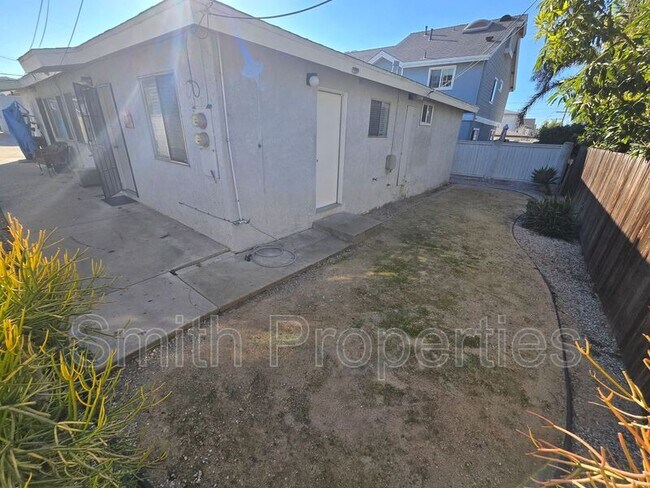 Building Photo - 2619 Mathews Ave