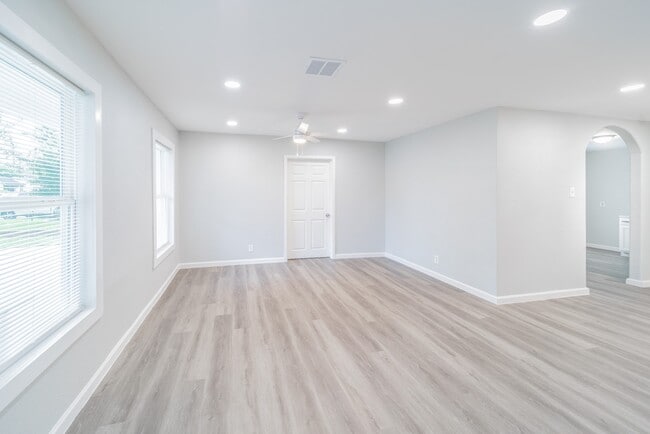 Building Photo - 6307 Westover St
