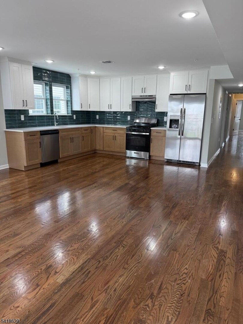 Building Photo - 140 Littleton Ave