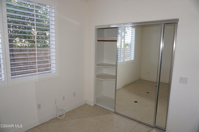 Building Photo - 2033 Yellowthroat Pl