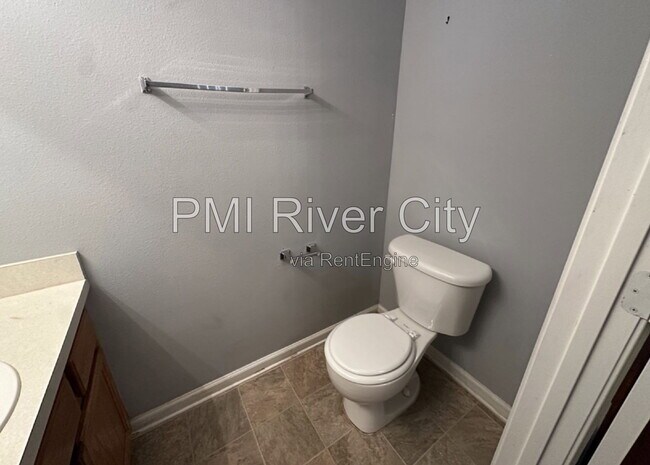 Building Photo - 4750 Playpen Dr