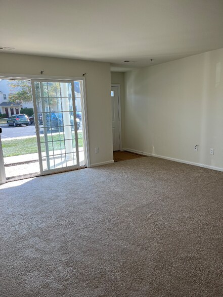 Building Photo - 50 Wagon Wheel Rd