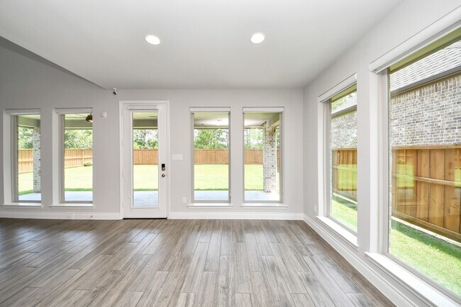Building Photo - 28045 Woodland Bend Way