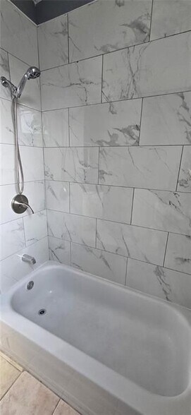 Building Photo - 51 Arch St