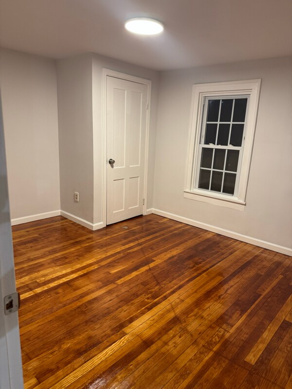 Building Photo - 223 N Main St