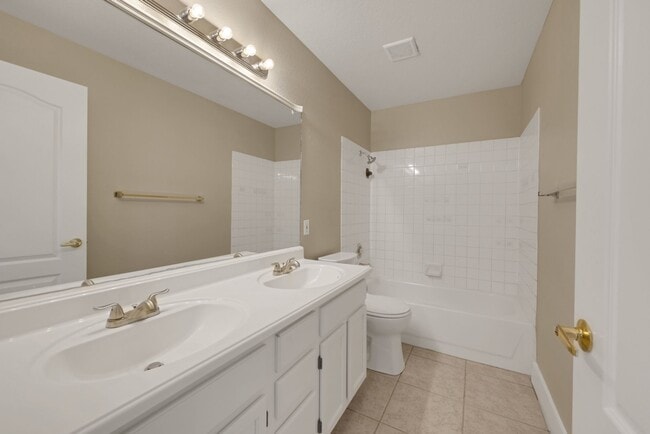 Building Photo - 2 bedroom condo in Henderson