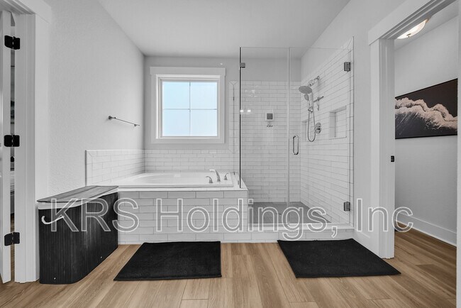 Building Photo - 629 Hayes Dr