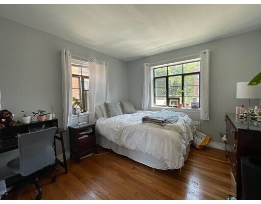 Building Photo - 79 Sutherland Rd