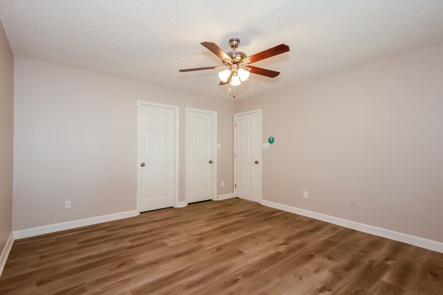 Building Photo - 6710 Rain Creek Way