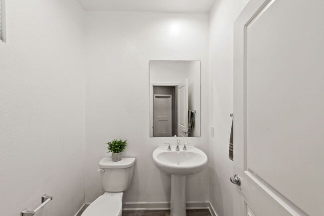 Building Photo - Love your life at Escaya in Chula Vista! 4Bed/2.5Ba attached garage home for rent