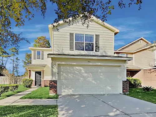 Building Photo - 9201 Shaded Pines Dr