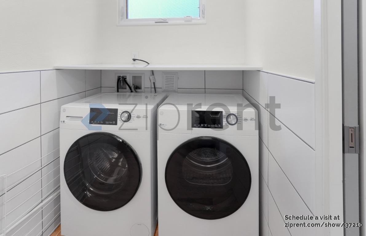 Building Photo - 1601 South Main St