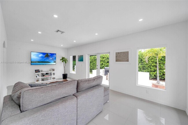 Building Photo - 741 NE 87th St