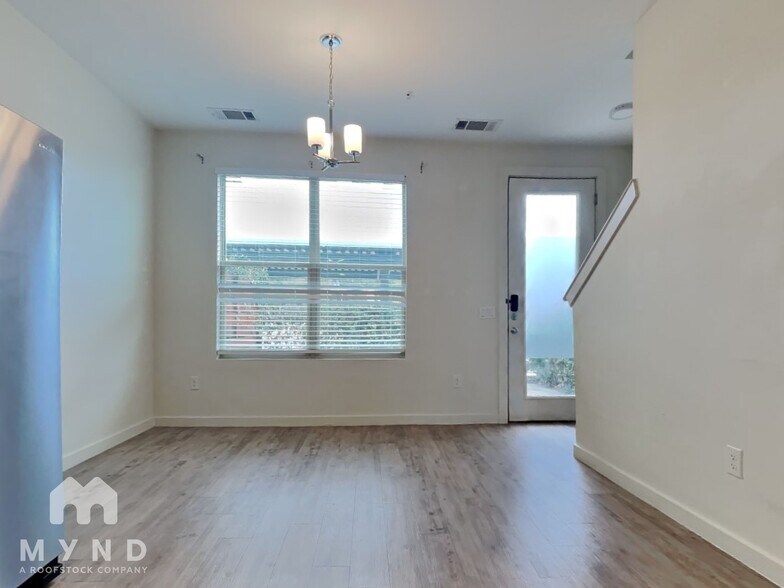 Building Photo - 7805 Cooper Ln