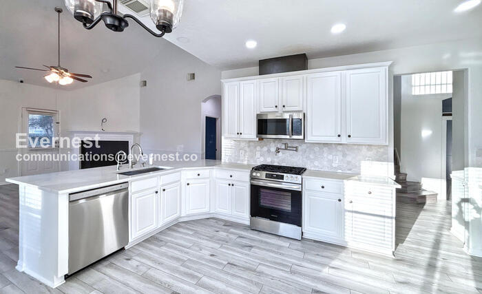 Building Photo - 18503 Keeling Trail