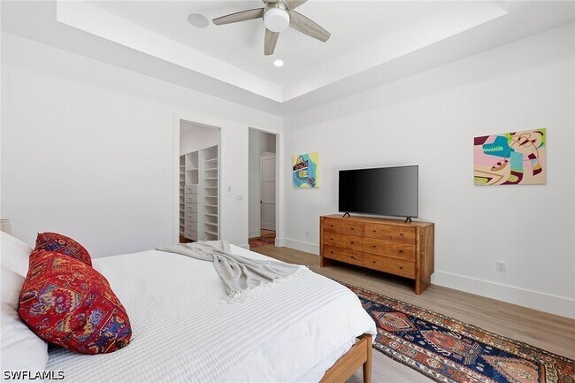 Building Photo - 1232 Royal Palm Dr