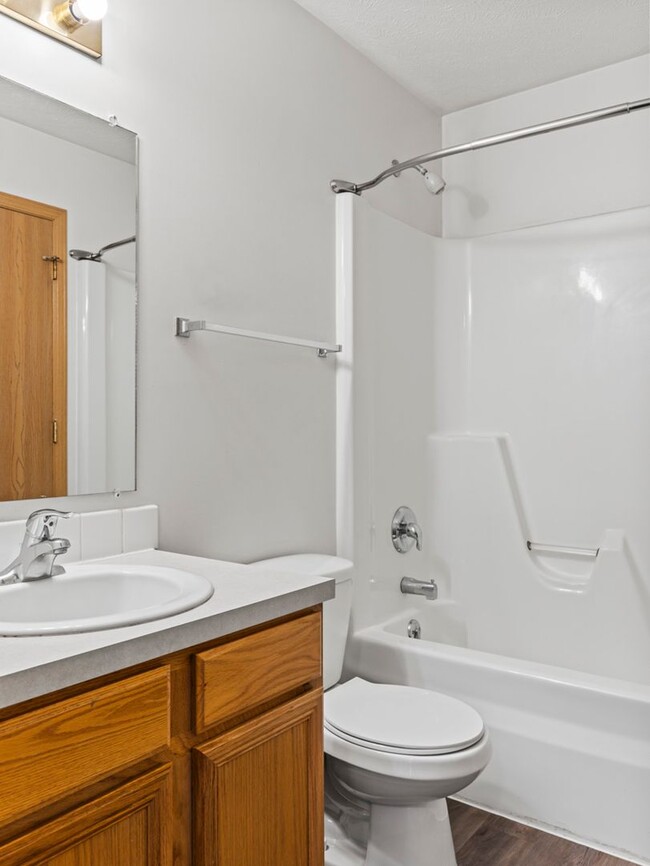 Building Photo - 6901 N Steamboat Dr