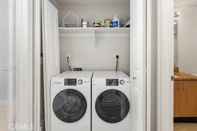 Building Photo - 525 N 11th Ave