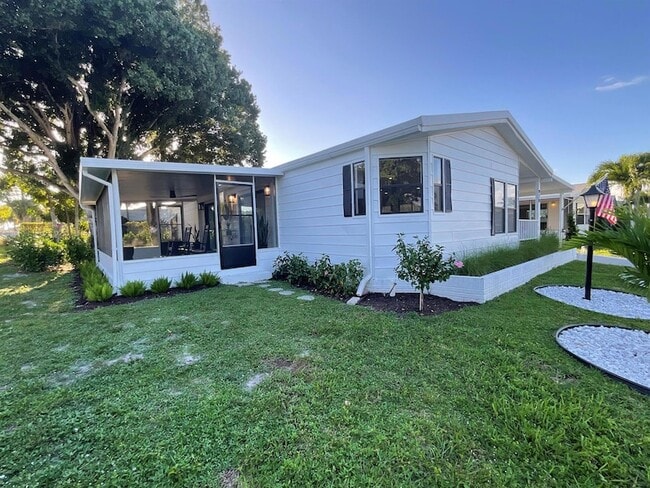 Building Photo - 920 Sun Acres Ln