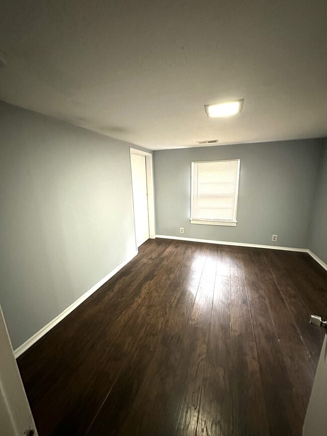 Building Photo - 8819 E Winner Rd