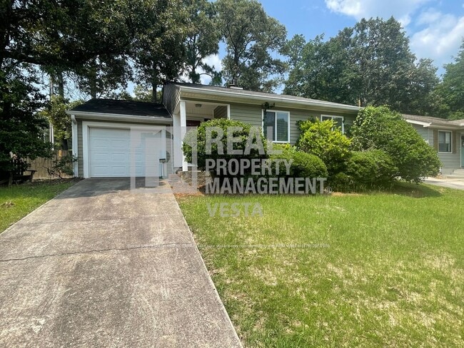 Building Photo - 146 Lake Pointe Dr