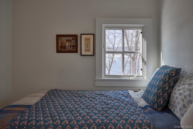 Building Photo - 41 Grinnell St