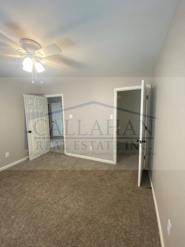 Building Photo - Updated 3 Bedroom in Jacksonville