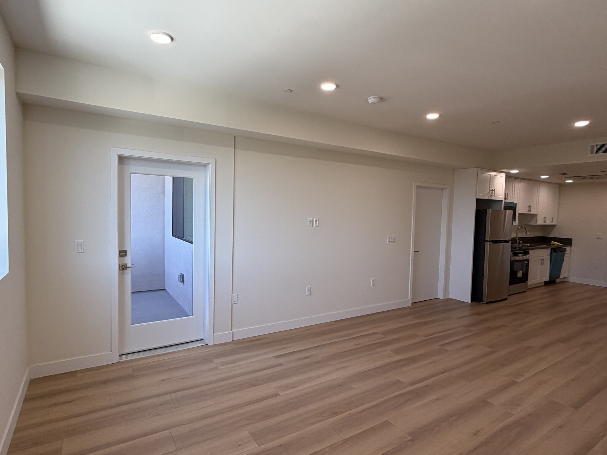 Building Photo - 14535 Weddington St