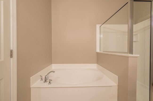 Building Photo - 3633 Ashcroft Bend