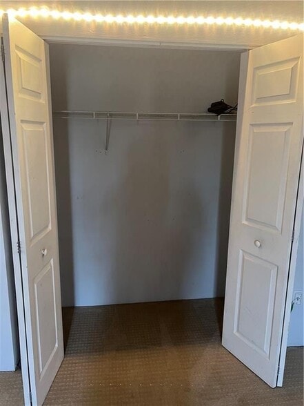 Building Photo - 300 Front St