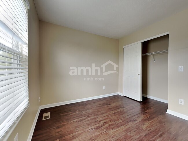 Building Photo - 333 Ivy Forge Ct