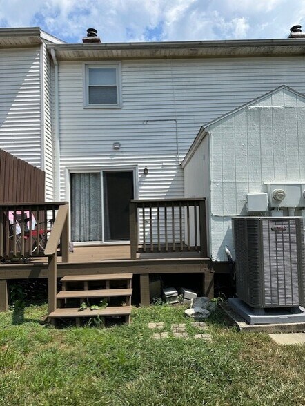 Back Deck - 1143 Nanroc Dr