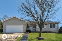 Building Photo - 210 Wenona Dr