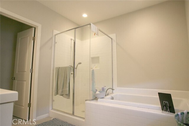 Building Photo - 125 Full Sun