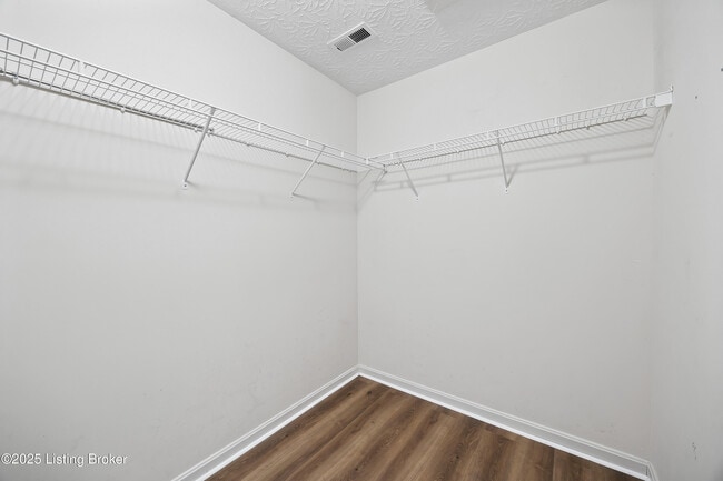 Building Photo - 6606 Timberbend Dr