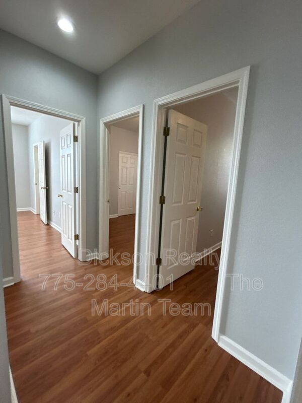 Building Photo - 2841 Granville Dr