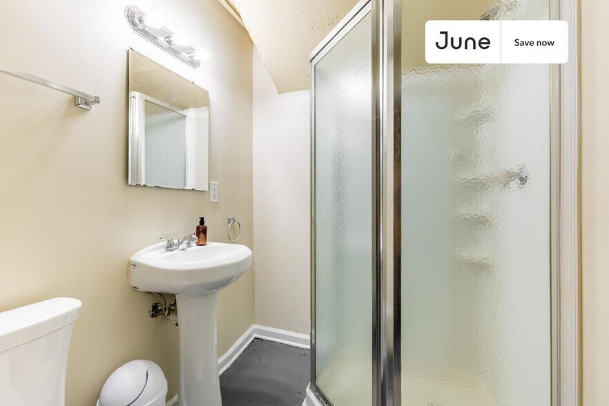 Building Photo - 1811 S Street NorthWest