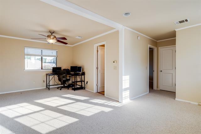 Building Photo - 9812 Canyon Crest Cir