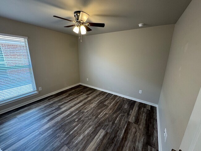 Building Photo - 9209 Ratliff Rdg