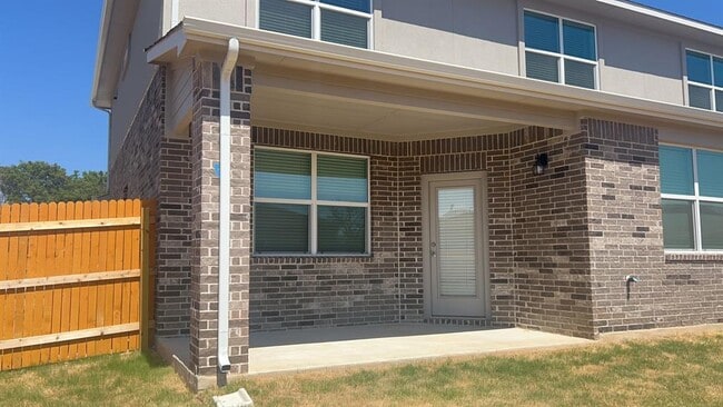 Building Photo - 232 Saide St