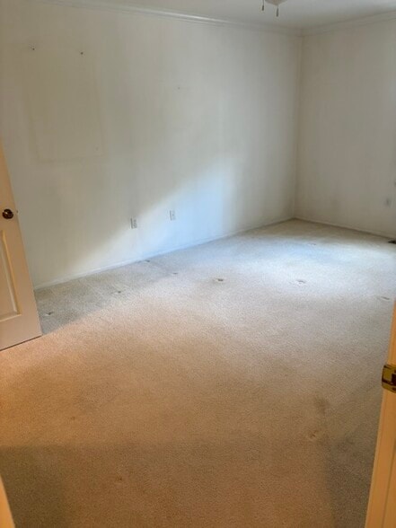Building Photo - 1412 Hidden Meadows Dr E