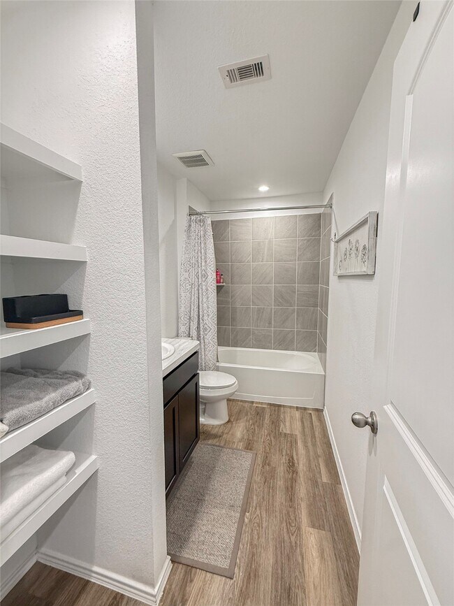 Building Photo - 12346 TRANQUIL Pnes Dr