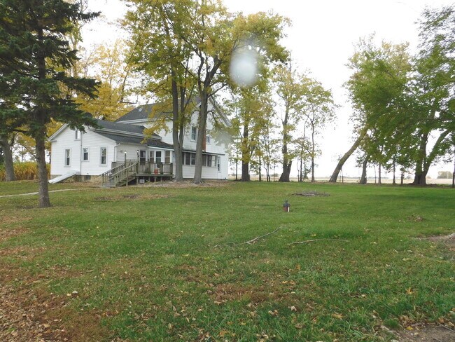 Building Photo - 3986 Rollo Rd