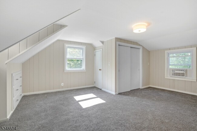 Building Photo - 51 Evergreen Rd