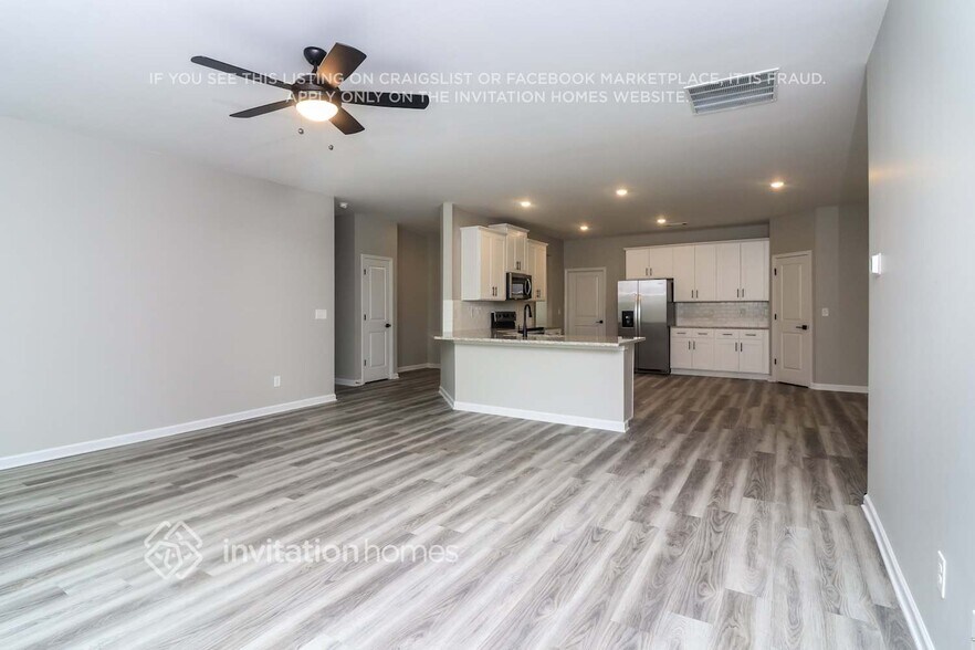 Building Photo - 3121 Azteca Wy